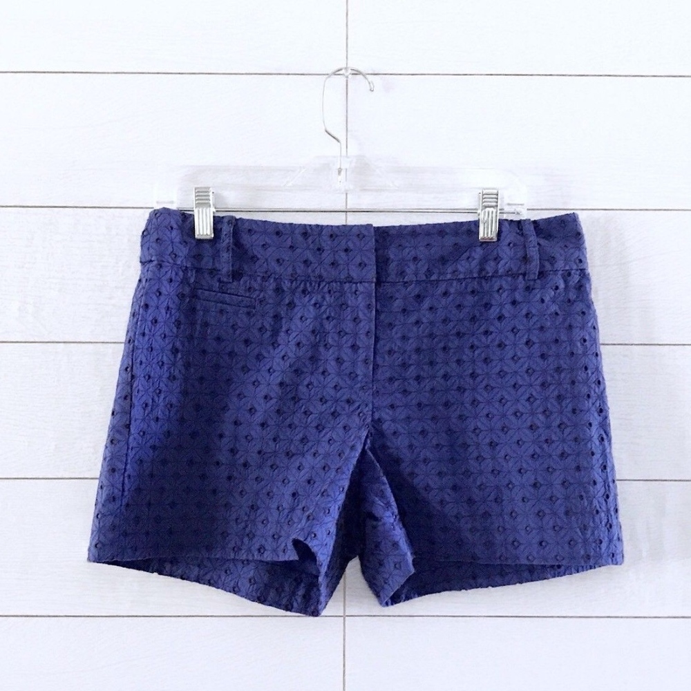 ❌SOLD❌ Ann Taylor LOFT Blue Black Eyelet Shorts - Picture 1 of 7